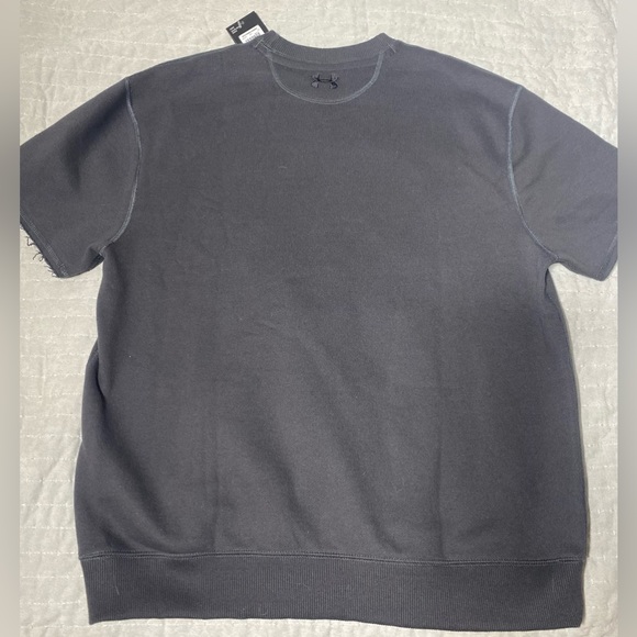 Under Armour “Iron Paradise” Graphic Short Sleeve Sweatshirt - Picture 6 of 8